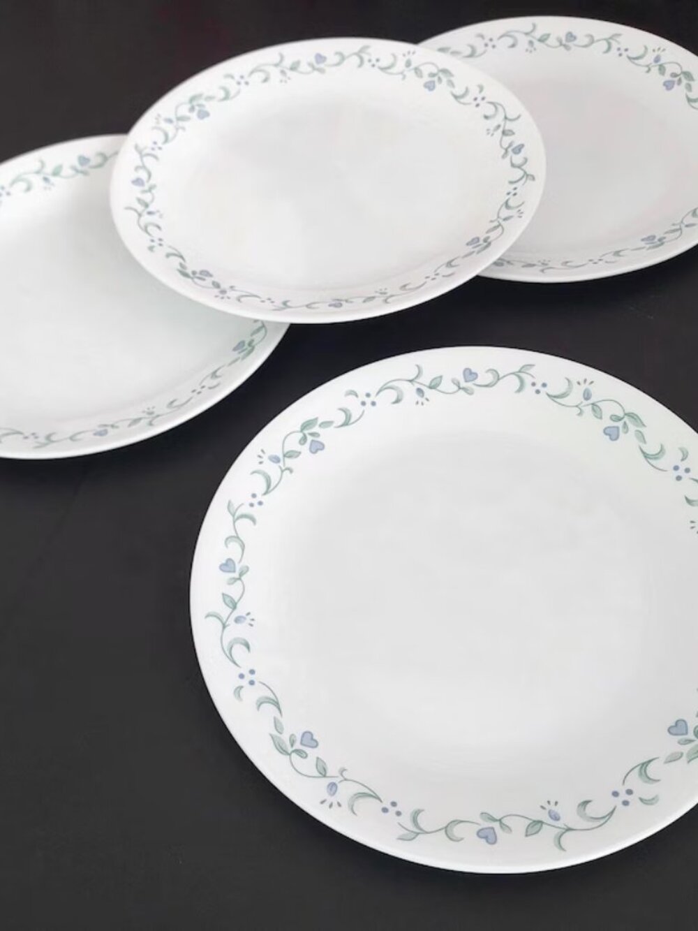 Set of 4 Corelle Country Cottage Vitrelle Dinner Plates 10.25" Blue Hearts